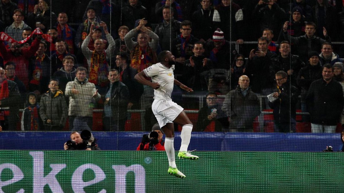 Romelu Lukaku terus tampil tajam bersama Manchester United (Maxim Shemetov/Reuters)