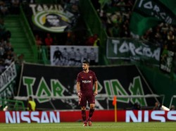 Terlihat Kesal Saat Diganti, Kenapa Suarez?