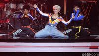 Agnez Mo Tampil Enerjik di Peluncuran Vivo V7+