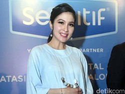 Cerita Calon Bayi Sandra Dewi: Kenal Suara Ayah dan Musik yang Disuka