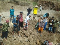 Penambang Batu di Rembang Tewas Tertimbun Tanah