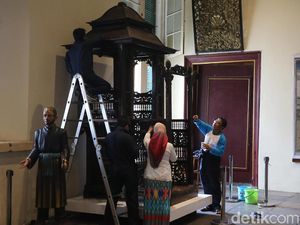 Perawatan Koleksi Museum Fatahillah Perawatan Koleksi Museum Fatahillah