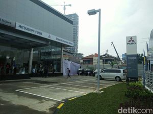 Mitsubishi Fuso Manfaatkan Potensi Kendaraan Niaga di Tangerang
