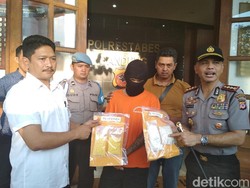 Sopir Angkot di Bandung Menyambi Pengedar Pil X