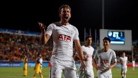 Bintang yang bersinar paling terang di matchday II ini adalah Harry Kane. Dia mencetak hat-trick saat Tottenham Hotspur menghajar Apoel Nicosia. (Reuters/Matthew Childs)