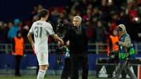 Nemanja Matic kini akan reuni dengan pelatih AS Roma, Jose Mourinho. Mereka berdua sudah bekerja sama total di tiga klub berbeda! (Reuters)