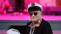 8 Langkah Cegah Hipertensi Biar Panjang Umur Seperti Hugh Hefner