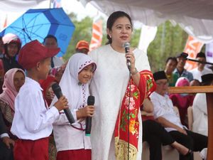 Bagikan KIP di Sumbar, Puan Pesan Manfaatkan Bantuan dengan Baik