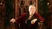 Potret Keluarga Panjang Umur Hugh Hefner si Bos Playboy