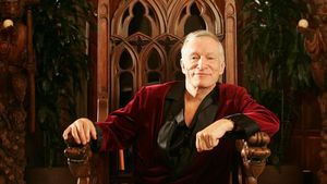 Potret Keluarga Panjang Umur Hugh Hefner si Bos Playboy