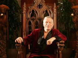 Hugh Hefner Meninggal Dunia, Dewi Persik Dikabarkan akan Menikah Lagi