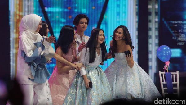 Meriahnya Peluncuran Vivo V7+