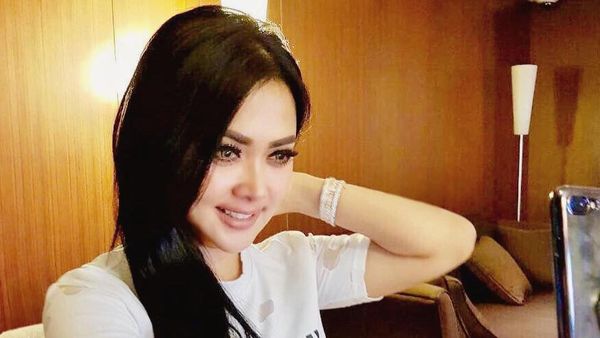 Terkesan Santai, 7 Kaus Syahrini Ini Total Harganya Rp 65 Juta