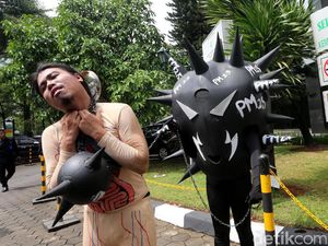 Aksi Spontan Greenpeace yang Bikin Kemenkes Kaget