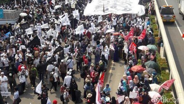 Ar-Rayah dan Al-Liwa Berkibar di Aksi 299