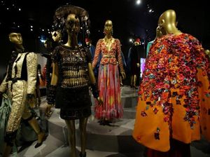 Foto: Voila! Ada Museum Fashion Saint Laurent