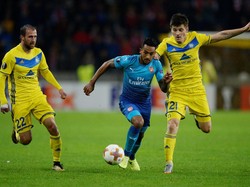 Walcott Dua Gol, Arsenal Kalahkan BATE Borisov 4-2