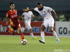 Cetak 35 Gol, Sylvano Comvalius Pecahkan Rekor Liga Indonesia Cetak 35 Gol, Sylvano Comvalius Pecahkan Rekor Liga Indonesia
