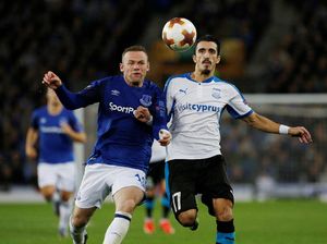 Everton Diimbangi 10 Pemain Apollon Limassol