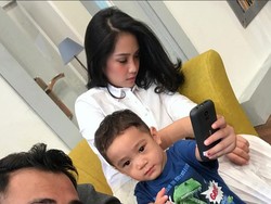 Raffi Ahmad Posting Ini, Nagita Slavina Bikin Gagal Fokus