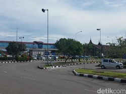 Gunung Marapi Erupsi, Bandara Internasional Minangkabau Ditutup Sementara