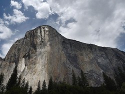Pria Inggris Tewas Saat Mendaki di Yosemite National Park