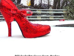 Sebelum Bali, Novel Gentayangan Intan Paramaditha Sambangi Bandung