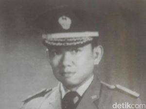 Cerita Nisan Pejuang Sejati dan Burung Sriti Jelang G30S/PKI Cerita Nisan Pejuang Sejati dan Burung Sriti Jelang G30S/PKI