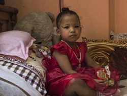Bocah 3 Tahun di Nepal Dinobatkan Jadi Dewi Hindu