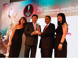 Menpar Raih Penghargaan di Kandang Thailand