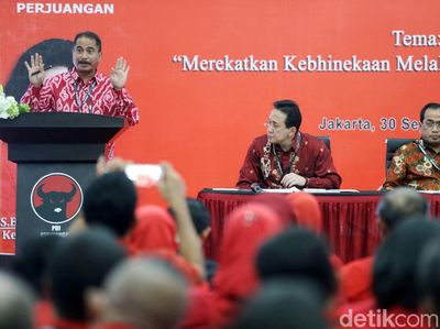Menpar dan Menhub Hadiri Rapat Bidang Pariwisata PDIP