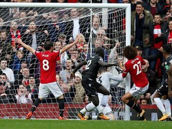 Gol Mata dan Fellaini Bawa MU Ungguli Palace 2-0