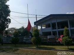 Peringati Tragedi G30S, Lanud Halim Pasang Bendera Setengah Tiang