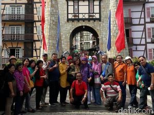 Biayai Piknik ke Luar Negeri, Begini Arti Guru Bagi Fredy