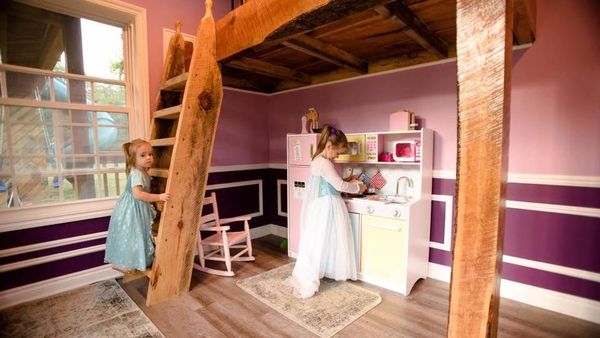 Mengintip Isi Rumah Mainan yang Mirip Rumah Sungguhan