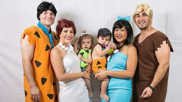 Ide Foto Keluarga Unik: Keren dengan Kostum