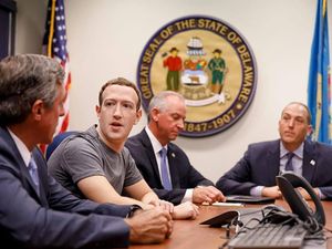 Menengok Kemungkinan Facebook Adopsi Bitcoin