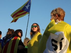 Demonstrasi Besar-besaran Jelang Referendum Kemerdekaan Catalonia