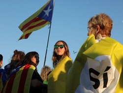 Demonstrasi Besar-besaran Jelang Referendum Kemerdekaan Catalonia