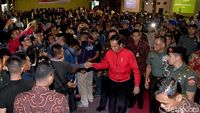Saat Jokowi dan Panglima Nobar G30S/PKI Bersama Warga Bogor
