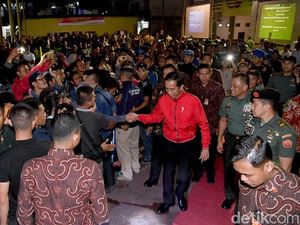 Saat Jokowi dan Panglima Nobar G30S/PKI Bersama Warga Bogor