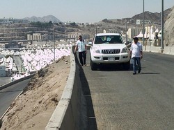 Ikhtiar Cari 2 Jemaah Hilang: Sisir Ulang hingga Doa di Multazam