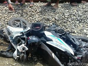 Abaikan Peringatan Warga, 2 Pemotor Tewas Tertabrak KA di Semarang