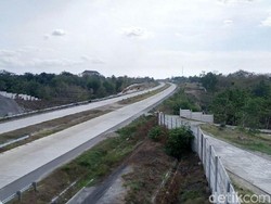Jalan Tol Solo-Ngawi Ditargetkan Beroperasi Januari 2018
