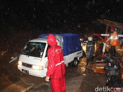 Longsor di Jalur Selatan Garut, Polisi Berlakukan Sistem Satu Arah
