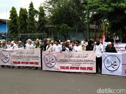Polisi Hadang Massa Anti-Syiah pada Peringatan Asyura di Semarang
