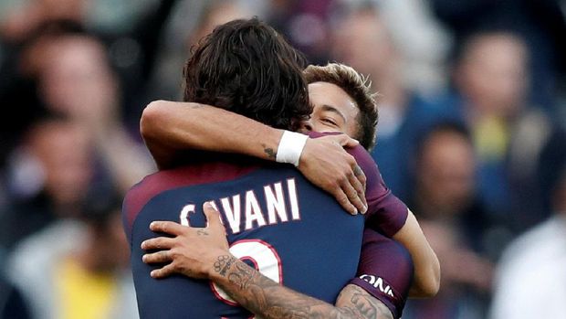 Neymar cetak dua gol lewat bola mati dan Cavani menciptakan gol berkat assist sang pemain termahal di dunia.