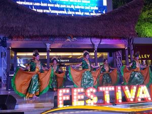 Intip Suasana Seru dan Makanan Enak yang Ada di FKB 2017 Intip Suasana Seru dan Makanan Enak yang Ada di FKB 2017