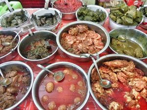 Wisata Kuliner Nasi Jamblang Bu Nur di Cirebon, Rasanya Juara! Wisata Kuliner Nasi Jamblang Bu Nur di Cirebon, Rasanya Juara!