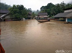 Banjir Parah, BPBD: 5 Kampung di Sukabumi Belum Bisa Diakses